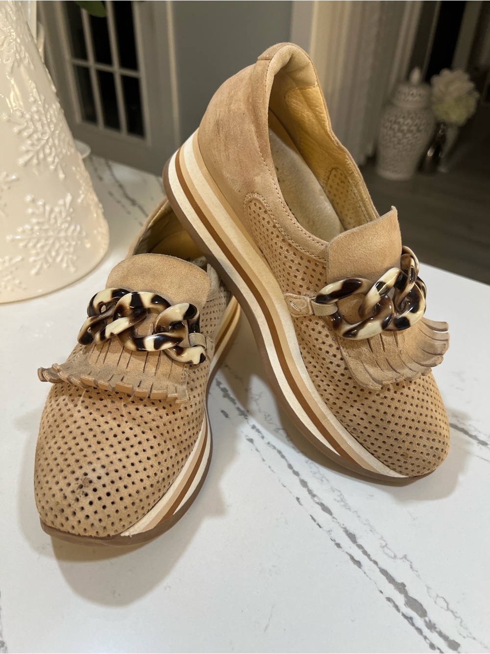 Softwaves Tais Platform Suede Fringe Slip-On Loafer with Tortoise Chain Tan 37.5